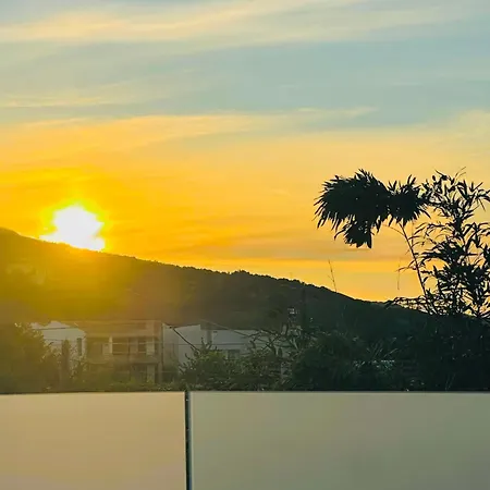 Σπίτι διακοπών Yellow House Κασσιόπη